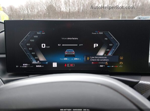 WBA83DA00SCU54070 2025 BMW M4 Light Blue Vista de los asientos traseros