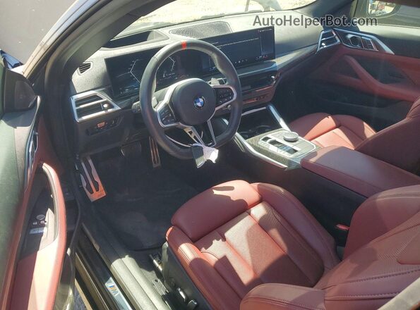 WBA83DA07SCT08345 2025 BMW M4 Gray Vista del salpicadero
