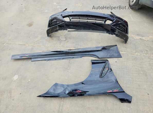 WBAAE4C07PCM53627 2023 BMW 8 SERIES Black Engine compartment view