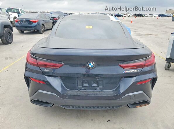WBABC4C00MCF56526 2021 BMW M8 Black Հետևի տեսք