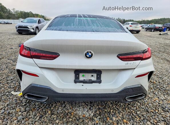 WBAGV2C01PCL65624 2023 BMW 8 SERIES White Vista trasera