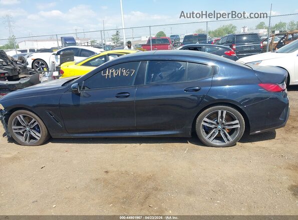 WBAGV4C06MCF00588 2021 BMW 8 SERIES Dark Blue Սալոնի 360 աստիճան տեսք