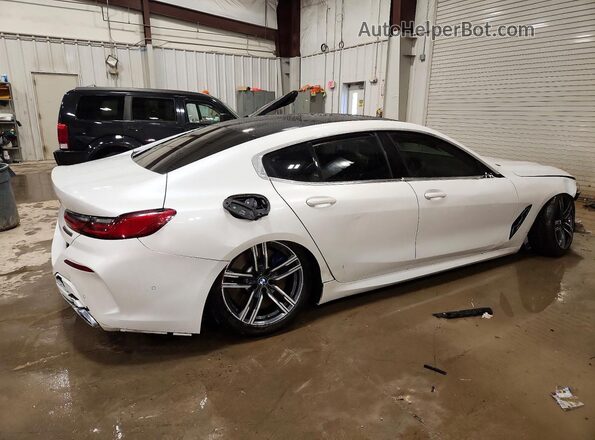 WBAGV8C00MCF75889 2021 BMW M8 White Հետևի աջ
