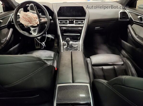 WBAGV8C00MCF75889 2021 BMW M8 White Առջևի վահանակի տեսք