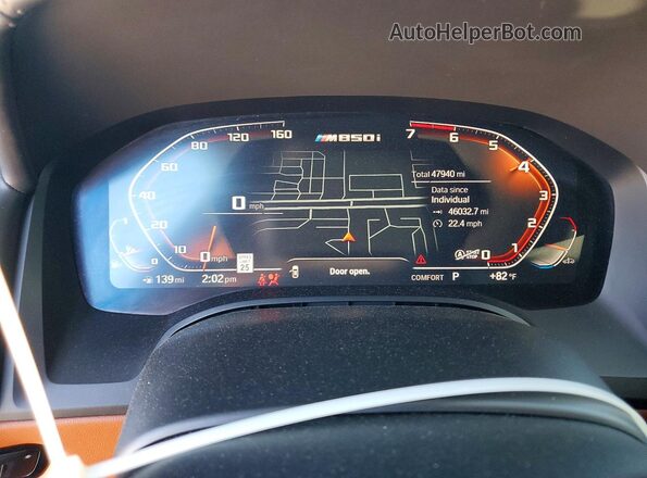 WBAGV8C00MCF83216 2021 BMW M8 Green ხელსაწყოთა პანელის ხედი