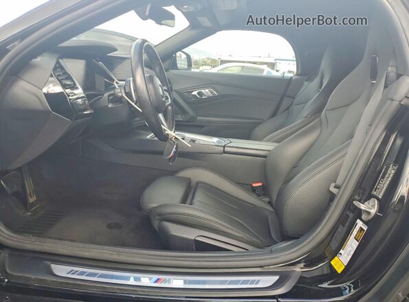 WBAHF3C01NWX43475 2022 BMW Z4 Black Vista interior delantera