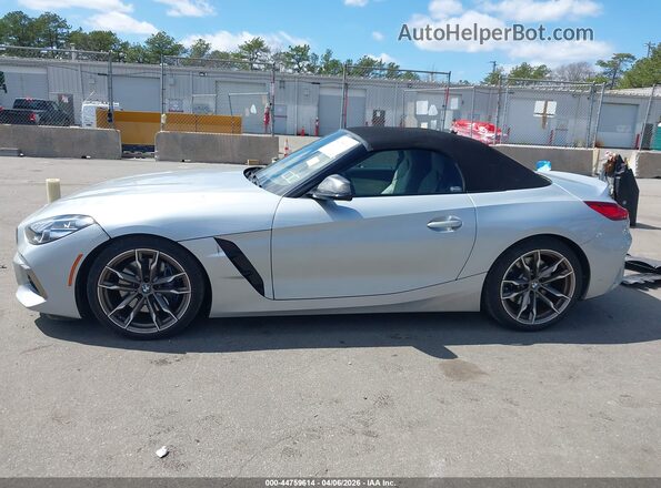 WBAHF9C02LWW46723 2020 BMW Z4 Silver Widok wnętrza 360 stopni