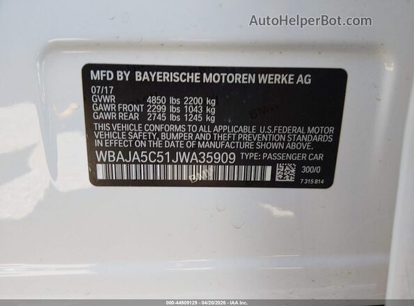 WBAJA5C51JWA35909 2018 BMW 5 SERIES White ძრავის განყოფილების ხედი
