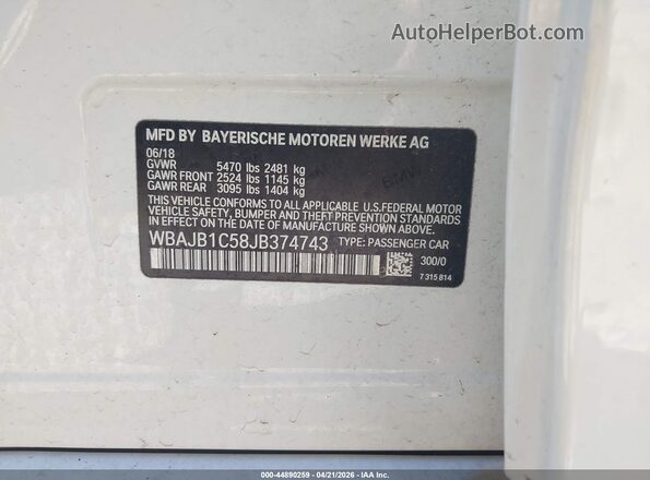 WBAJB1C58JB374743 2018 BMW 5 SERIES White Вид підкапотного простору