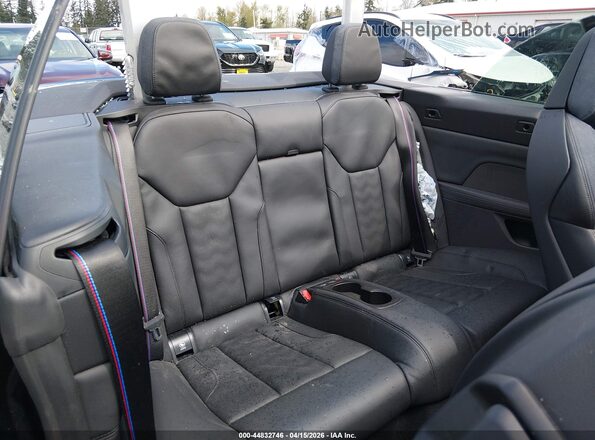 WBS43BA00SCS33020 2025 BMW M4 Черный Вид наклейки с VIN-кодом