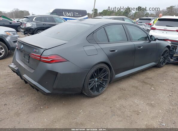 WBS83FK04SCU09526 2025 BMW M5 Black Tył prawy