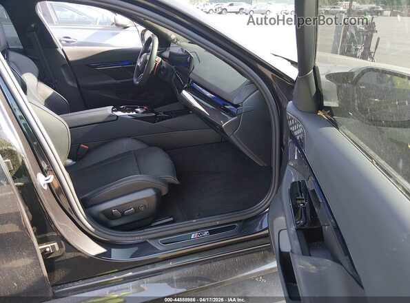 WBS83FK06TCV90680 2026 BMW M5 Gray Front interior view