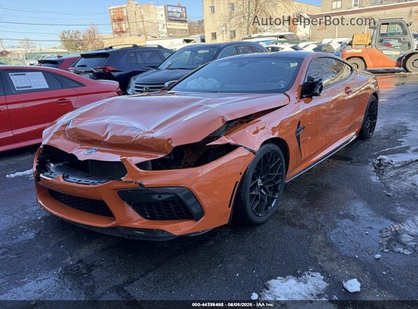 WBSAE0C07PCL08883 2023 BMW M8 Оранжевый Передняя левая четверть
