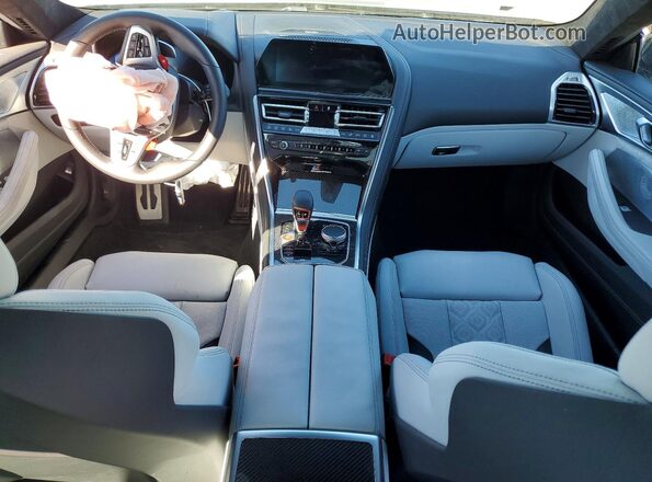 WBSGV0C07SCW34461 2025 BMW M8 Black Առջևի վահանակի տեսք