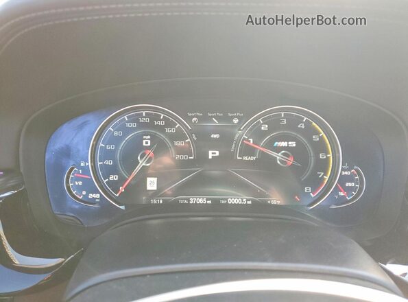 WBSJF0C55KB448213 2019 BMW M5 Gray ხელსაწყოთა პანელის ხედი