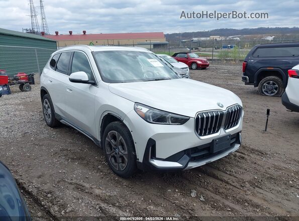 WBX73EF0XS5130595 2025 BMW X1 White Widok wnętrza z tyłu