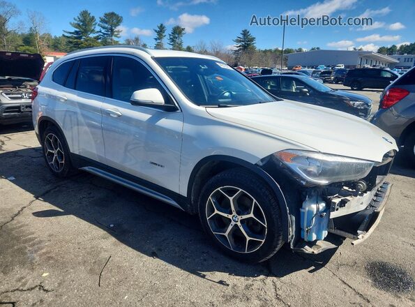 WBXHT3C30J5K20618 2018 BMW X1 White Front right