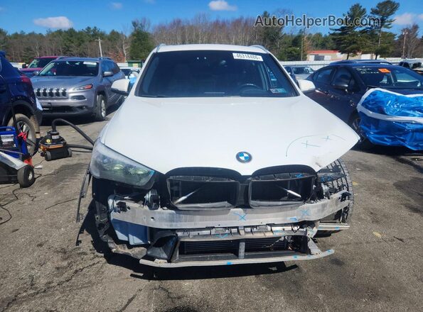 WBXHT3C30J5K20618 2018 BMW X1 White Front view