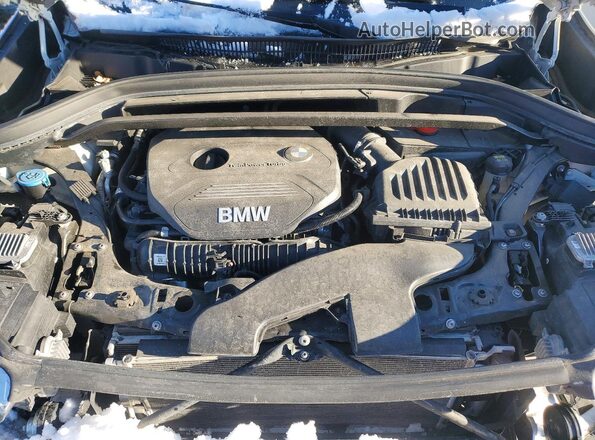 WBXHT3C30J5K29609 2018 BMW X1 White Вид підкапотного простору