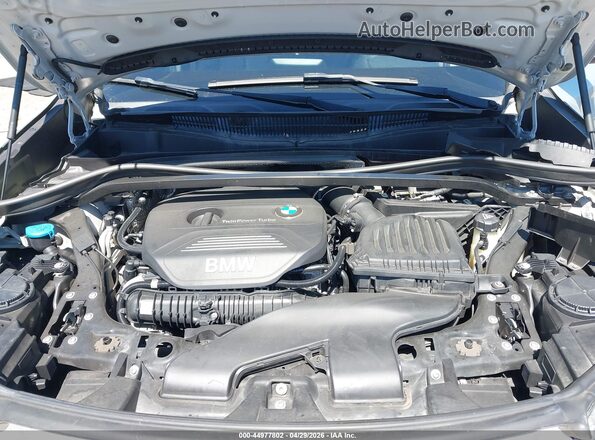 WBXHT3C31GP886433 2016 BMW X1 Серебряный Вид сзади