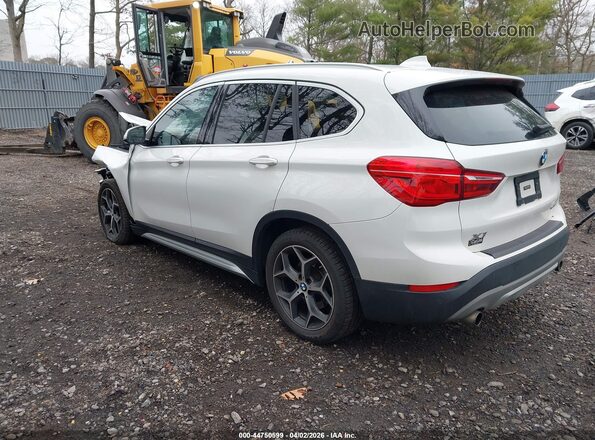 WBXHT3C31J5L31338 2018 BMW X1 White 