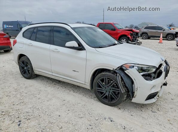 WBXHT3C33H5F72539 2017 BMW X1 Белый Передняя правая четверть