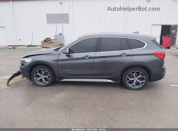 WBXHT3C33J5F90366 2018 BMW X1 Gray Սալոնի 360 աստիճան տեսք