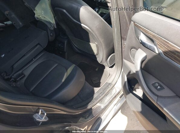 WBXHT3C34J5F92272 2018 BMW X1 Gray Вид наклейки з VIN-кодом
