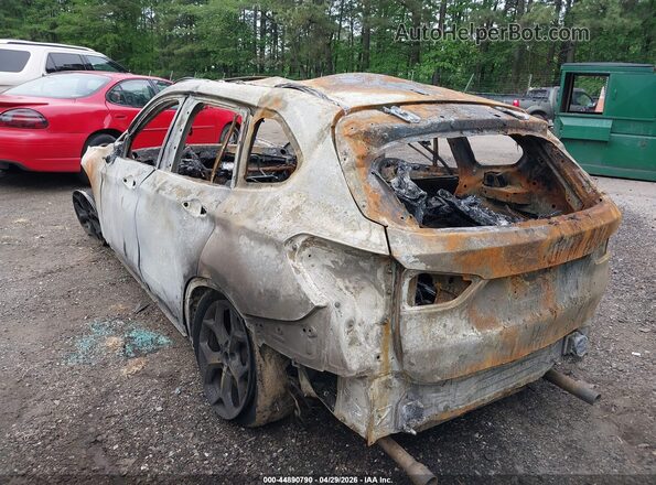 WBXHT3C37H5F85729 2017 BMW X1 Black Tył lewy