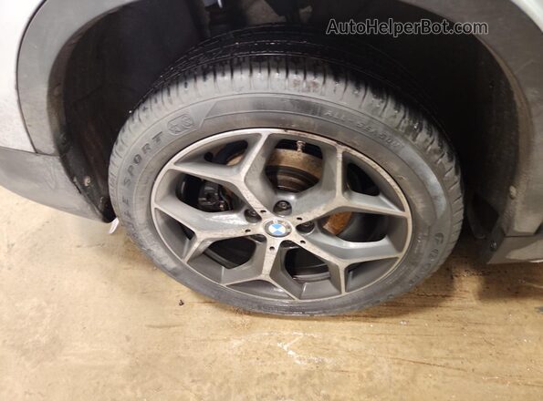 WBXHT3C38G5E56512 2016 BMW X1 Silver სალონის 360-გრადუსიანი ხედი
