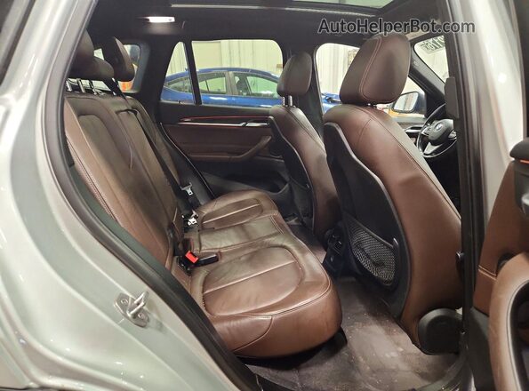 WBXHT3C38G5E56512 2016 BMW X1 Silver უკანა სავარძლების ხედი