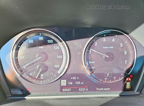 WBXJG7C01L5P35682 2020 BMW X1 Серый Вид щитка приборов