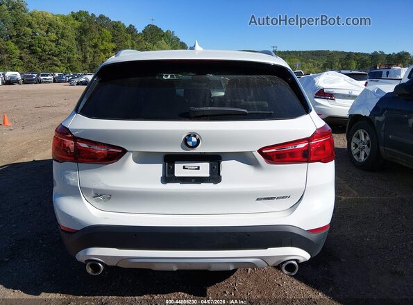 WBXJG7C02M5U07186 2021 BMW X1 White 