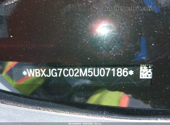WBXJG7C02M5U07186 2021 BMW X1 White Շարժիչի բաժամունքի տեսք