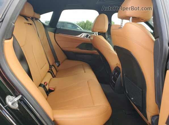 WBY43AW06PFP47016 2023 BMW I4 Black Widok tylnych siedzeń