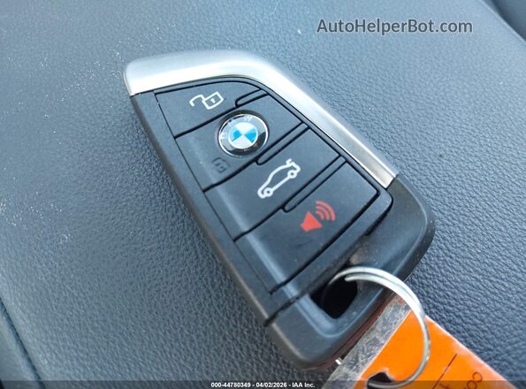WBY83FB03RFS62078 2024 BMW I4 Silver Առջևի վահանակի տեսք
