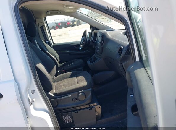 WD3PG2EA7G3090256 2016 MERCEDES-BENZ METRIS White Vista interior delantera