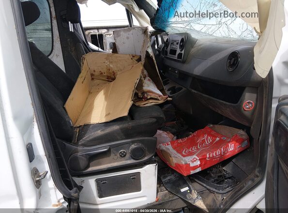 WD4PF1CD5KP123181 2019 MERCEDES-BENZ SPRINTER White წინა სალონის ხედი