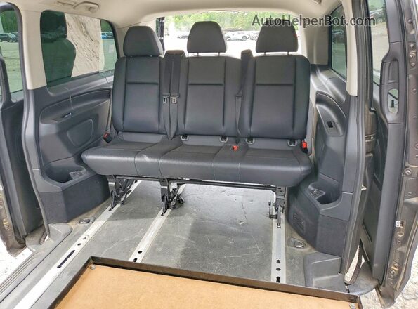 WD4PG2EE3H3338552 2017 MERCEDES-BENZ METRIS Black Вид задніх сидінь