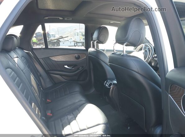 WDC0G4JB5KF666946 2019 MERCEDES-BENZ GLC 300 White Vista de la etiqueta del VIN