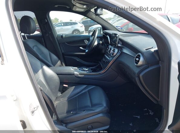 WDC0G4JB7JV093259 2018 MERCEDES-BENZ GLC 300 White Vista interior delantera