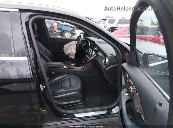 WDC0G4KB2HF232829 2017 MERCEDES-BENZ GLC 300 Black Front interior view