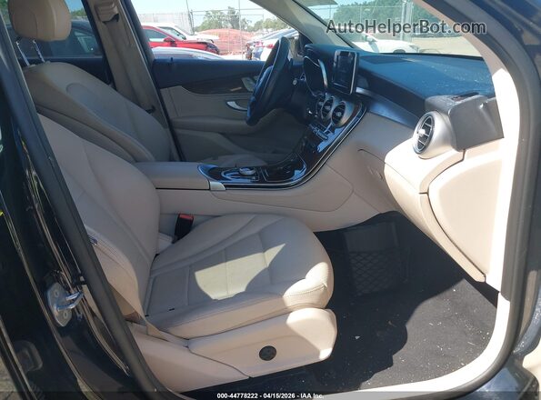 WDC0G4KB7HF262277 2017 MERCEDES-BENZ GLC 300 Черный Вид салона спереди