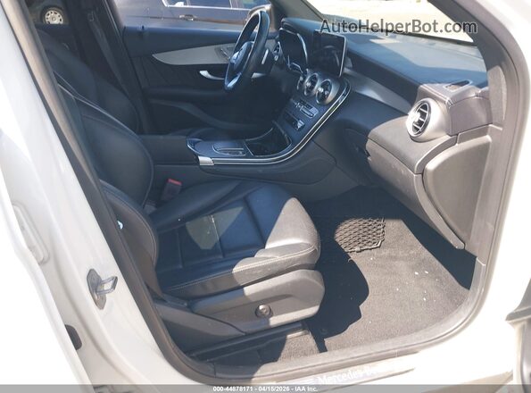 WDC0G8DB6LF736636 2020 MERCEDES-BENZ GLC 300 Белый Вид салона спереди