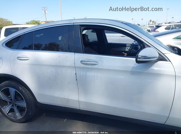 WDC0J4KB1KF501461 2019 MERCEDES-BENZ GLC 300 COUPE White Widok wnętrza z tyłu