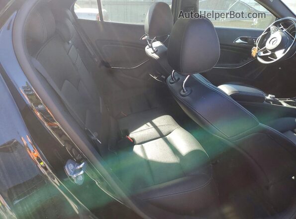 WDCTG4EB0KU014416 2019 MERCEDES-BENZ GLA Black 