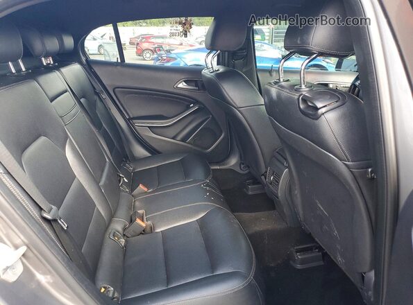 WDCTG4EB1GJ221017 2016 MERCEDES-BENZ GLA Gray Vista de los asientos traseros