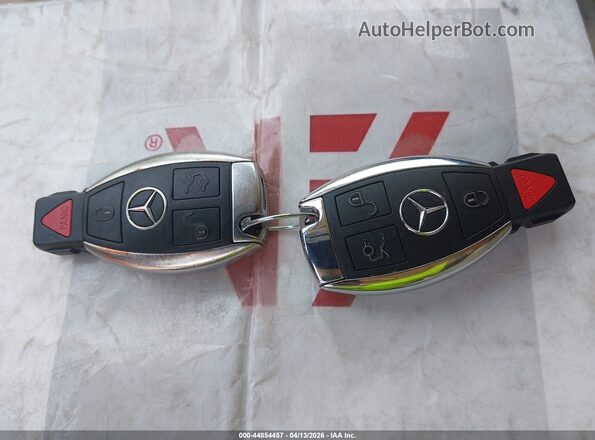 WDCTG4EB1JJ482834 2018 MERCEDES-BENZ GLA 250 Red Widok deski rozdzielczej