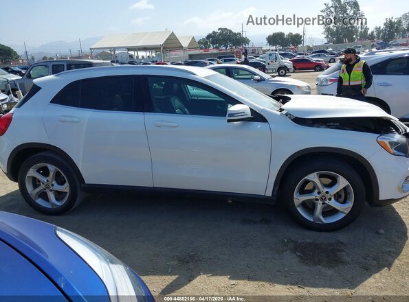 WDCTG4EB1KU018216 2019 MERCEDES-BENZ GLA 250 White Вид задньої частини салону