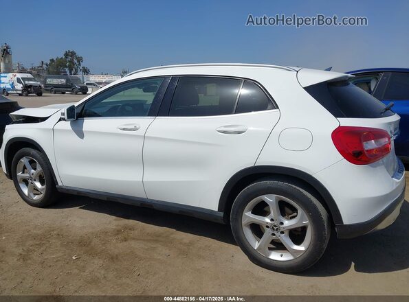 WDCTG4EB1KU018216 2019 MERCEDES-BENZ GLA 250 White Панорамний вид салону 360°